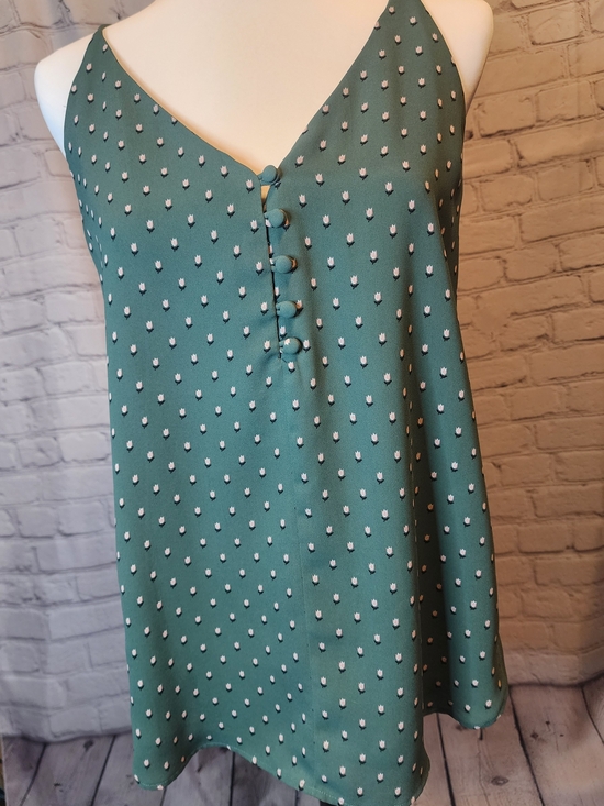 LOFT Tops - LOFT Pink Label on Teal Garment